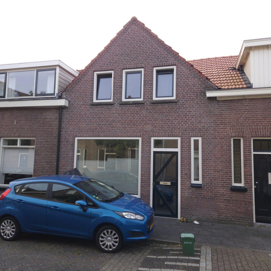 an dekker van galenstraat 3 zwolle ali stegeman feministische uitgeverij sara beeldhouwer bloemetjesbrigade saskia zwiers